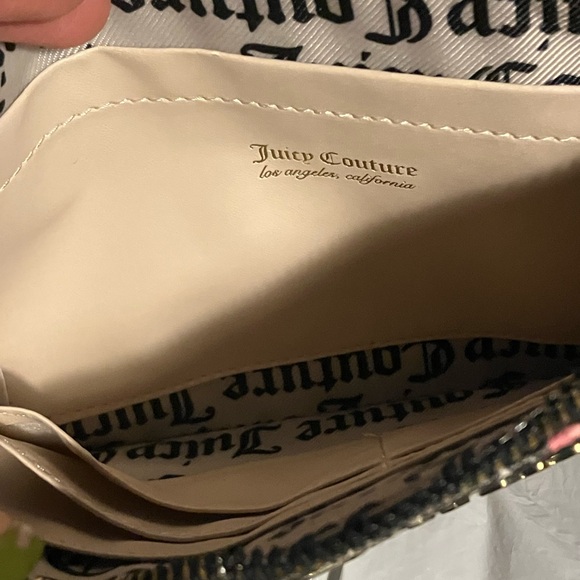 Juicy Couture Furget Me Not Black and Pink Floral Faux Leather Zipper Wristlet - Picture 5 of 6